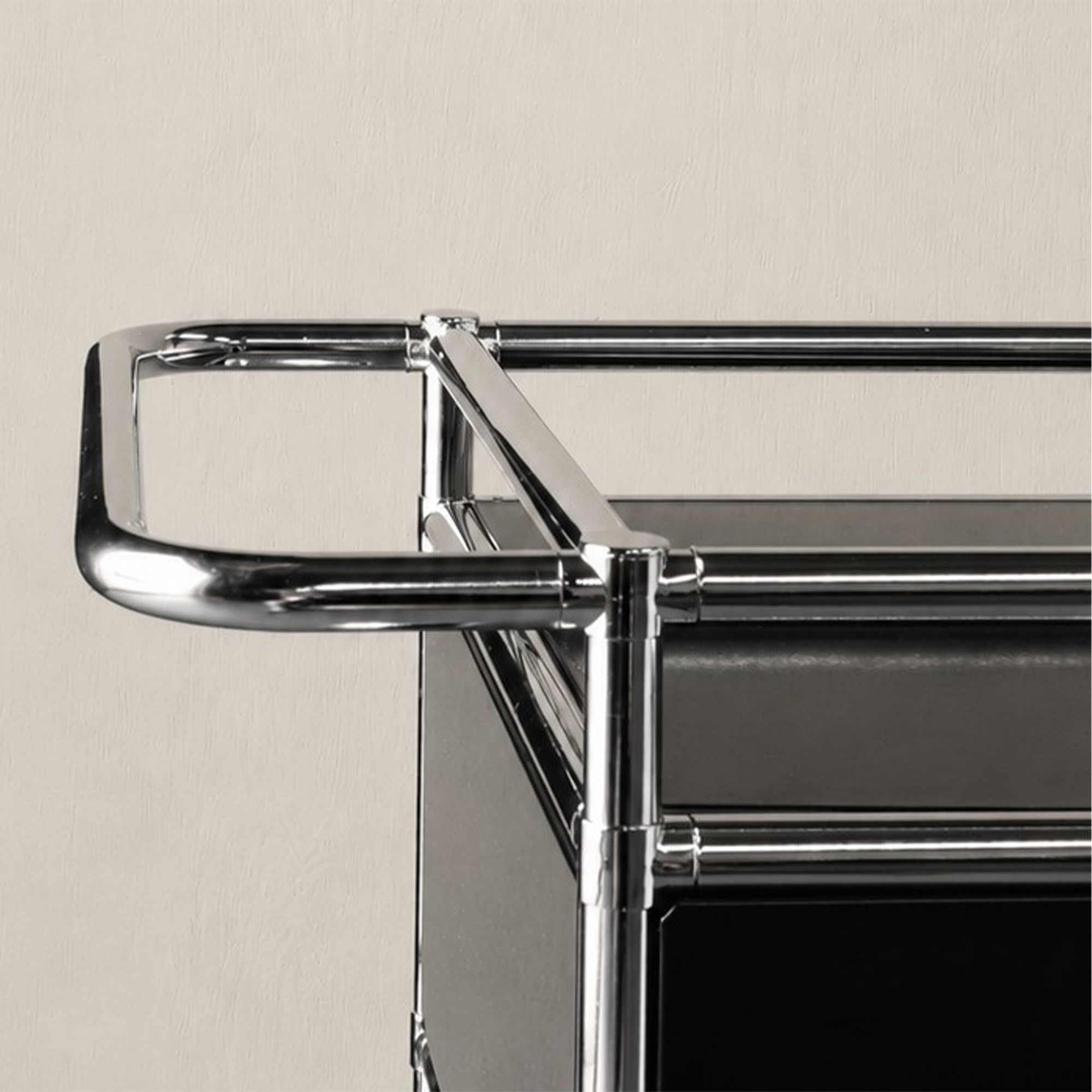 Round handle