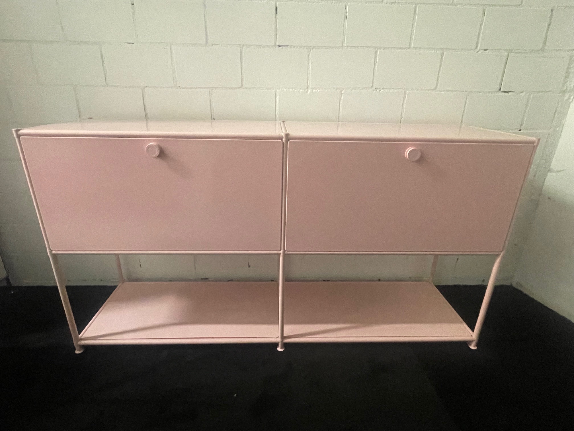 Sideboard Rose Pink