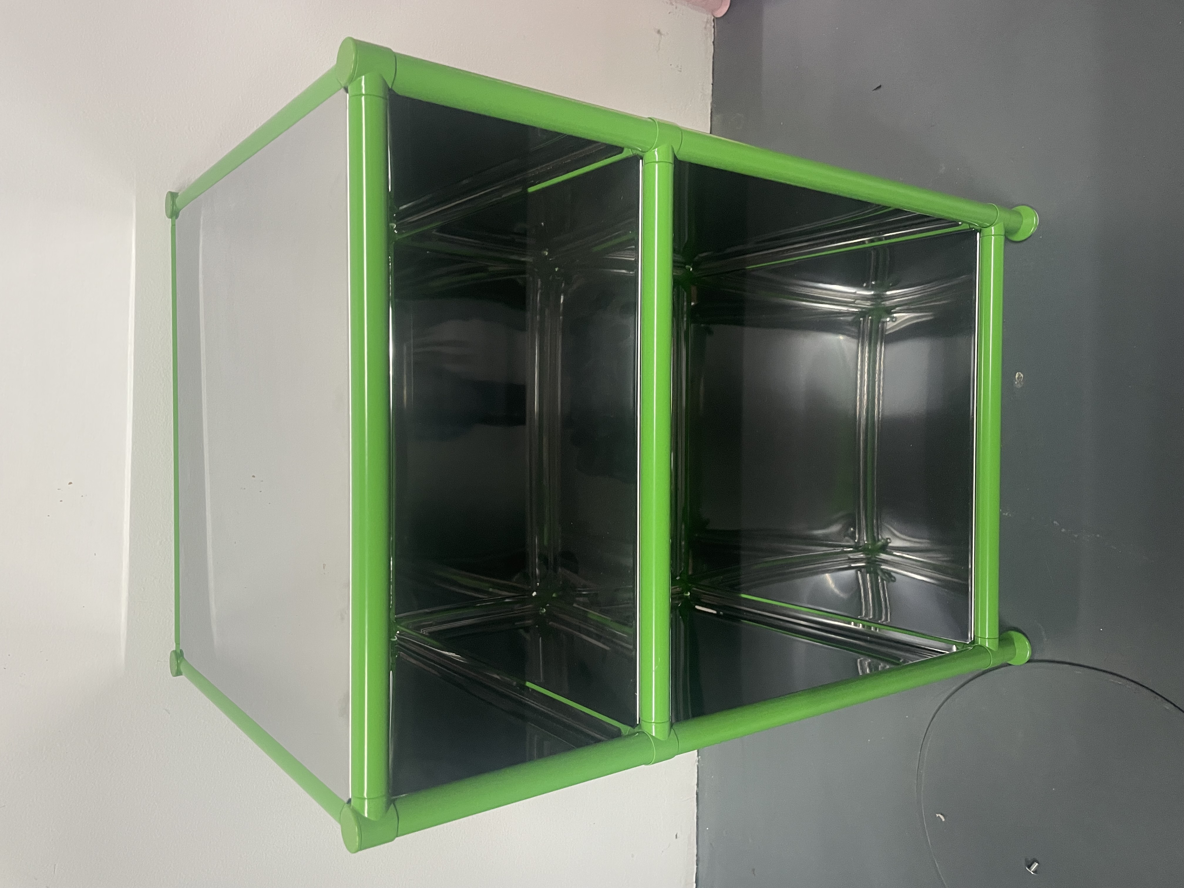 Nachttisch Chrome / Apple Green