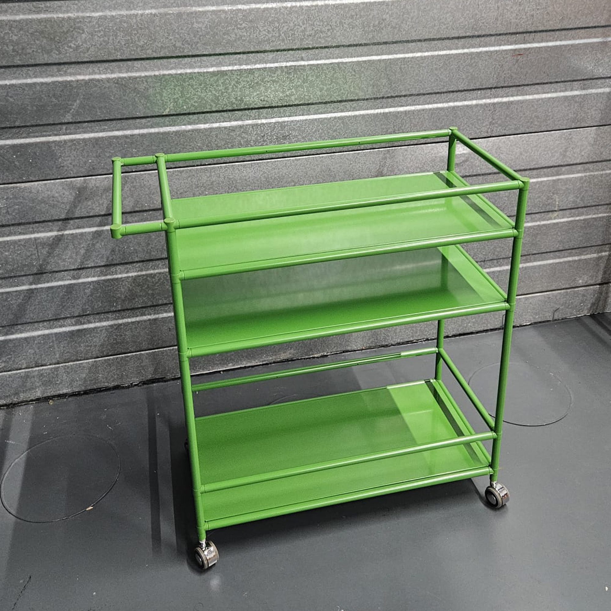 Serving trolley green OUTLET