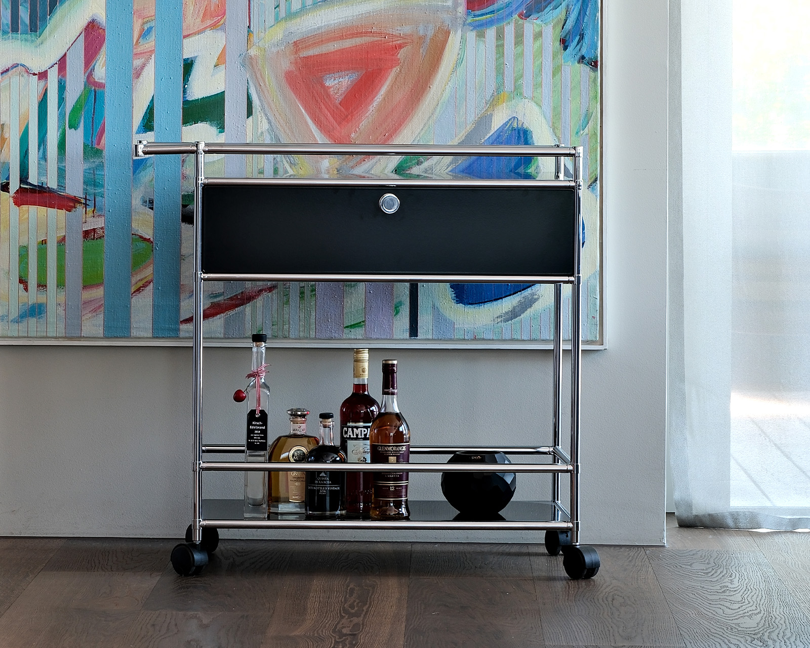 Furniture on wheels N