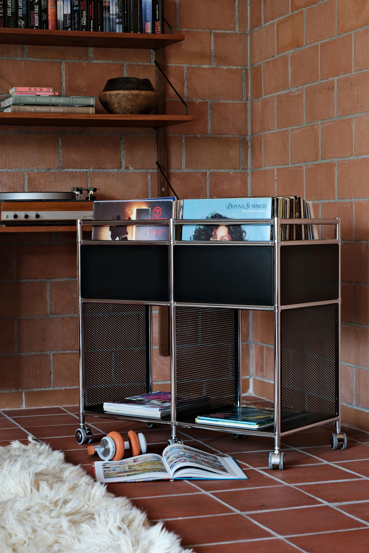 Storage furniture 160